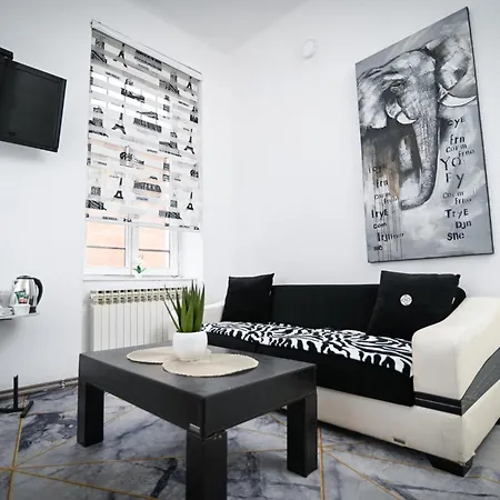 Old Town Whisper - Free Parking Apartment *